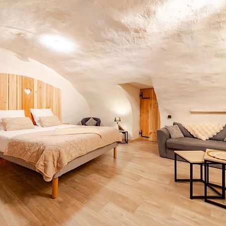 Nuit Romantique Avec Spa Privatif Meilhaud Exterior photo